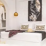 Camares Of Castle - New Luxury *